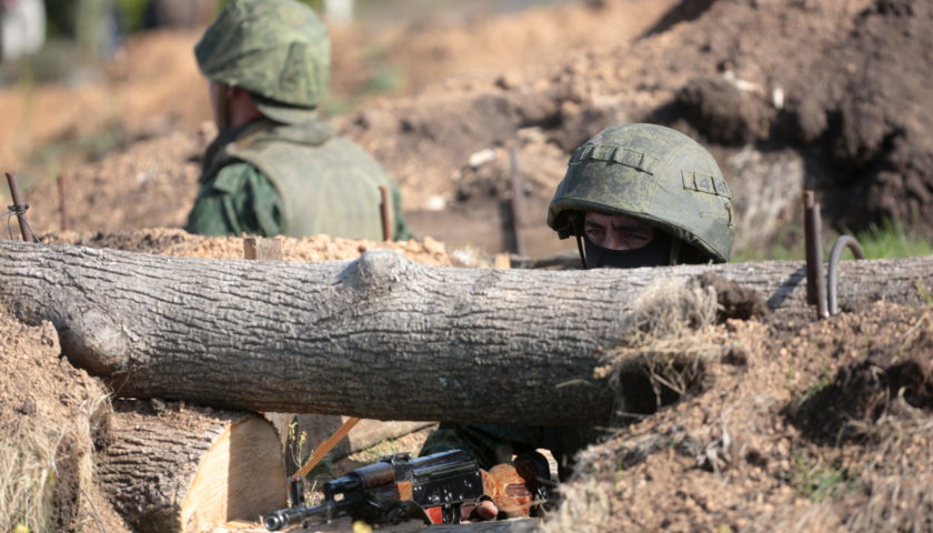 Доба на Донбасі: окупанти 19 разів обстріляли позиції ЗСУ, є поранені